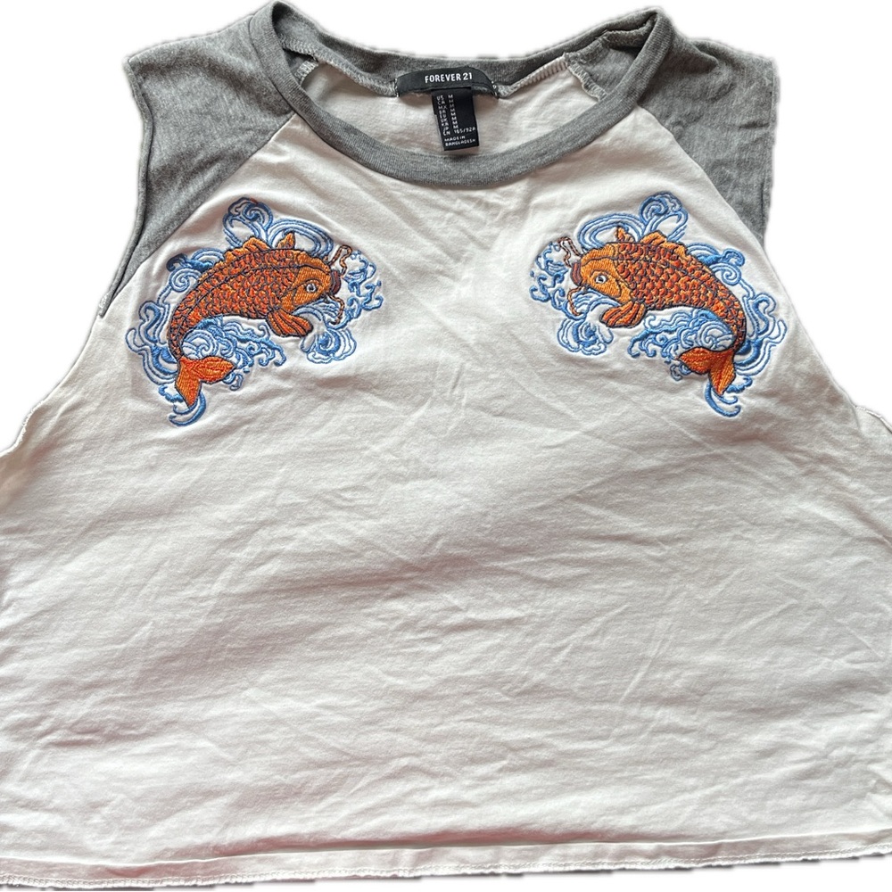 FOREVER 21 SLEEVELESS CROP TOP KOI DESIGN
